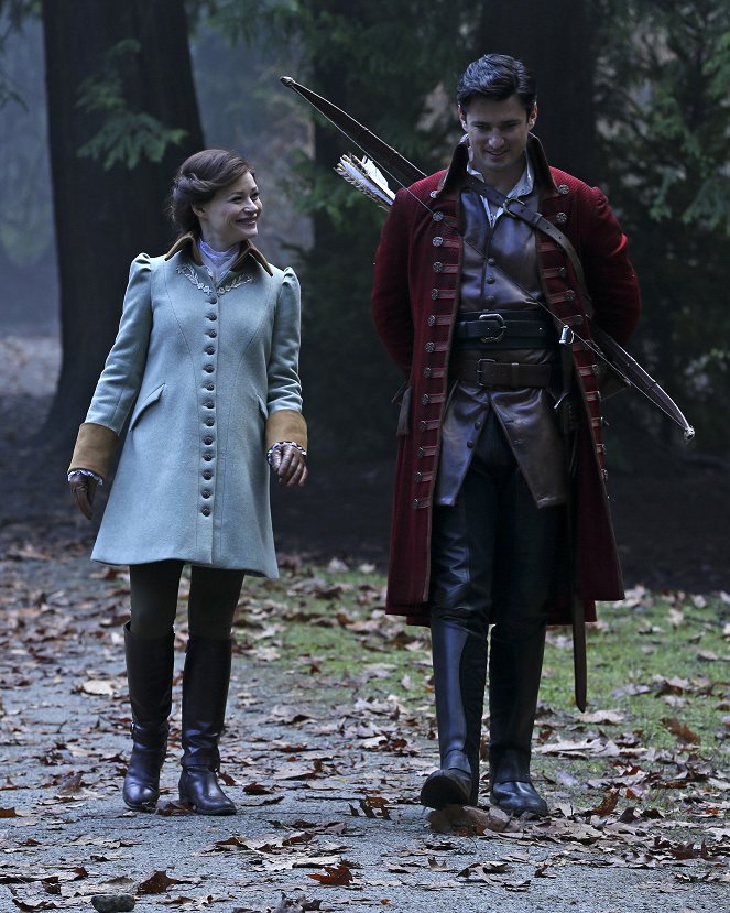Once Upon a Time - Her Handsome Hero - Photos - Emilie de Ravin, Wes Brown