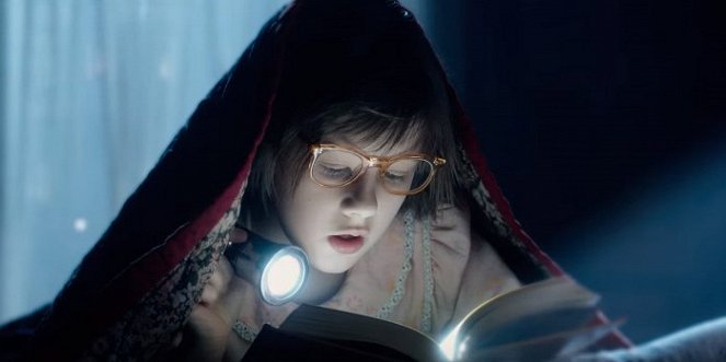 BFG: Bardzo Fajny Gigant - Z filmu - Ruby Barnhill