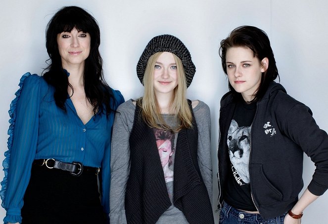 The Runaways - Werbefoto - Floria Sigismondi, Dakota Fanning, Kristen Stewart