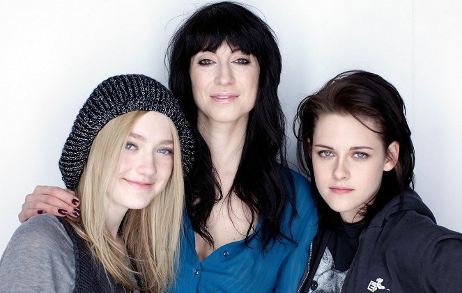 The Runaways - Promoción - Dakota Fanning, Floria Sigismondi, Kristen Stewart