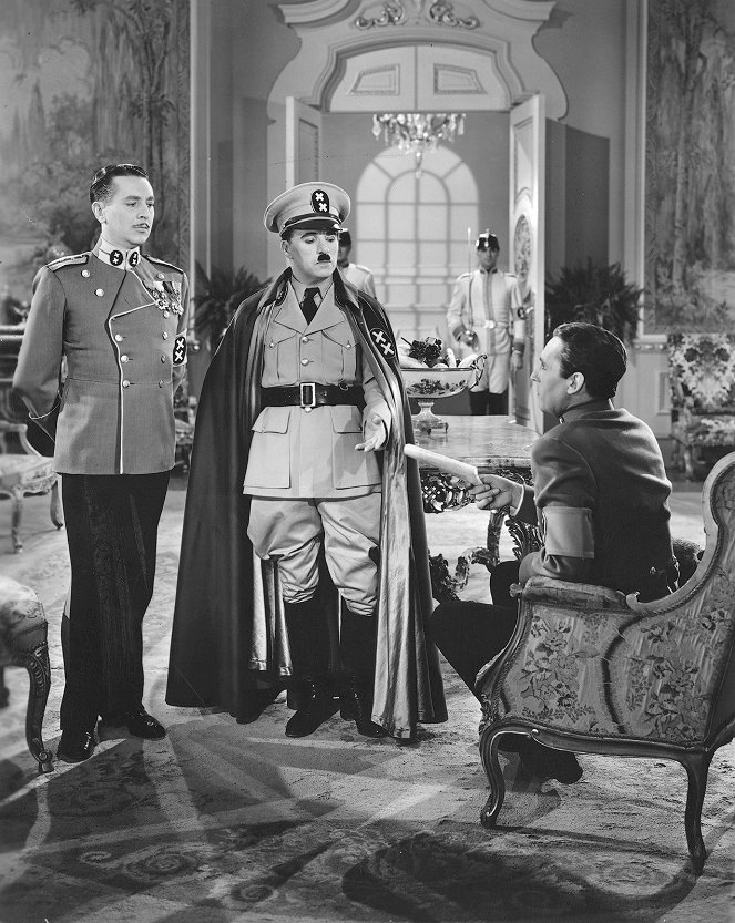O Grande Ditador - Do filme - Reginald Gardiner, Charlie Chaplin