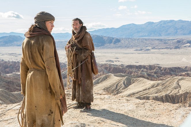 Les Derniers Jours dans le désert - Film - Tye Sheridan, Ciarán Hinds