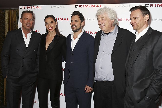 Criminal: V hlavě zločince - Z akcí - Kevin Costner, Gal Gadot, Ariel Vromen, Avi Lerner