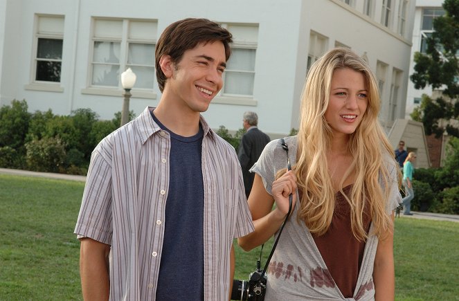 Accepted - Photos - Justin Long, Blake Lively