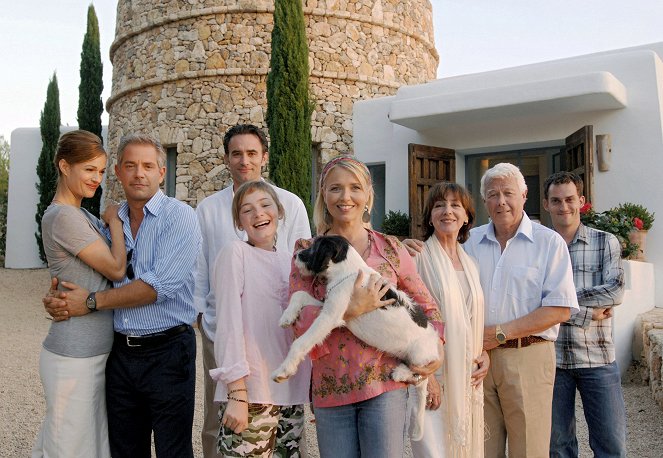 Ein Ferienhaus auf Ibiza - Promo - Suzan Anbeh, Florian Fitz, Giulio Ricciarelli, Maria Ehrich, Tina Ruland, Heidelinde Weis, Peter Weck, Johannes Suhm