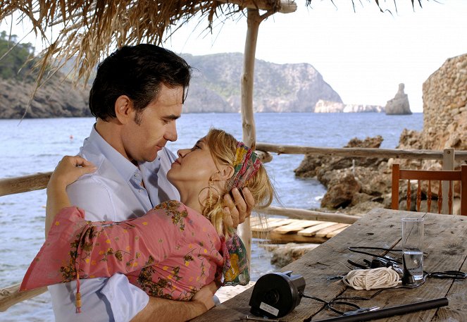 Ein Ferienhaus auf Ibiza - Z filmu - Giulio Ricciarelli, Tina Ruland