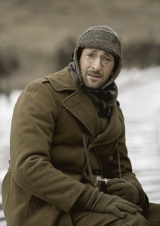 Back to 1942 - Photos - Adrien Brody