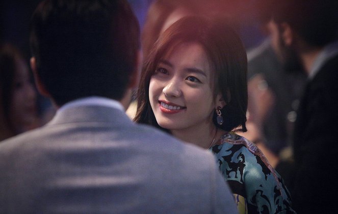 The Beauty Inside - Photos - Hyo-joo Han