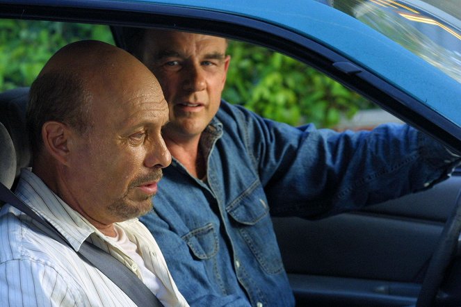 Without a Trace - Revelations - Photos - Hector Elizondo