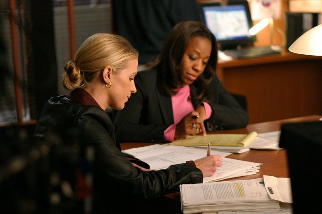 Without a Trace - Moving On - Photos - Poppy Montgomery, Marianne Jean-Baptiste