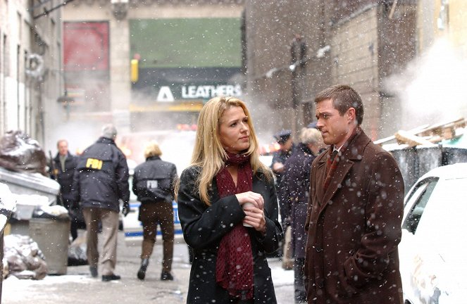 Without a Trace - Hawks and Handsaws - Van film - Poppy Montgomery, Eric Close