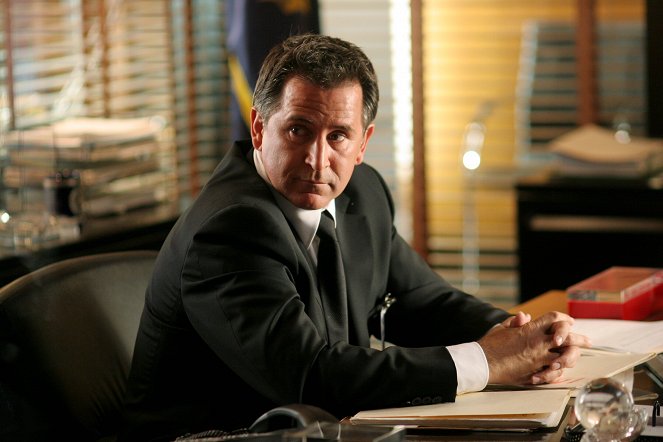 Without a Trace - Season 4 - Honor Bound - Photos - Anthony LaPaglia