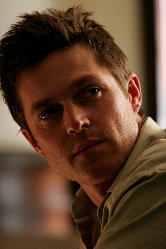 Without a Trace - Season 4 - The Road Home - Photos - Eric Close