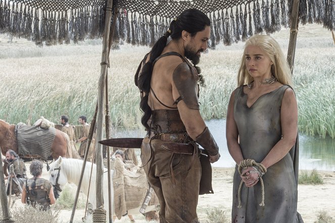Game of Thrones - Season 6 - The Red Woman - Van film - Joseph Naufahu, Emilia Clarke