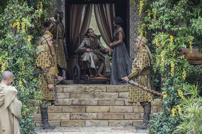 Game of Thrones - The Red Woman - Photos - Deobia Oparei, Alexander Siddig, Indira Varma