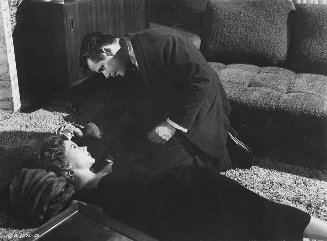 Heißes Eisen - Filmfotos - Gloria Grahame, Glenn Ford