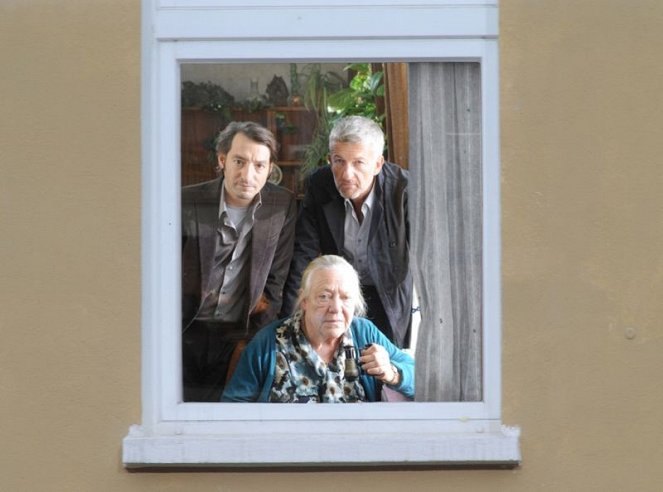 Tetthely - Season 41 - Hitchcock und Frau Wernicke - Filmfotók - Boris Aljinovic, Barbara Morawiecz, Dominic Raacke