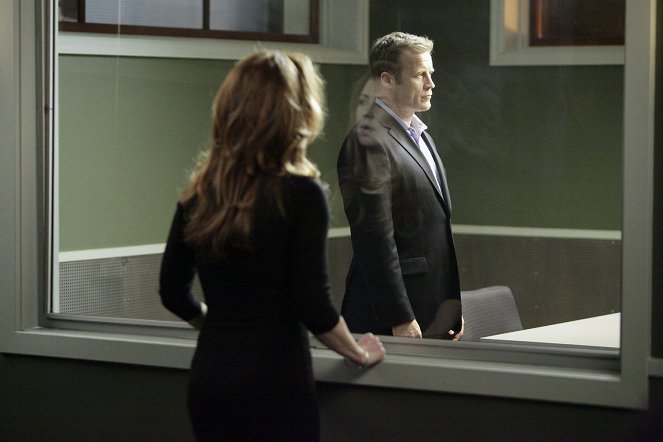 Body of Proof - Daddy Issues - Van film - Mark Valley