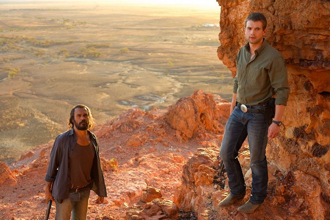 Goldstone - Filmfotos - Aaron Pedersen, Alex Russell