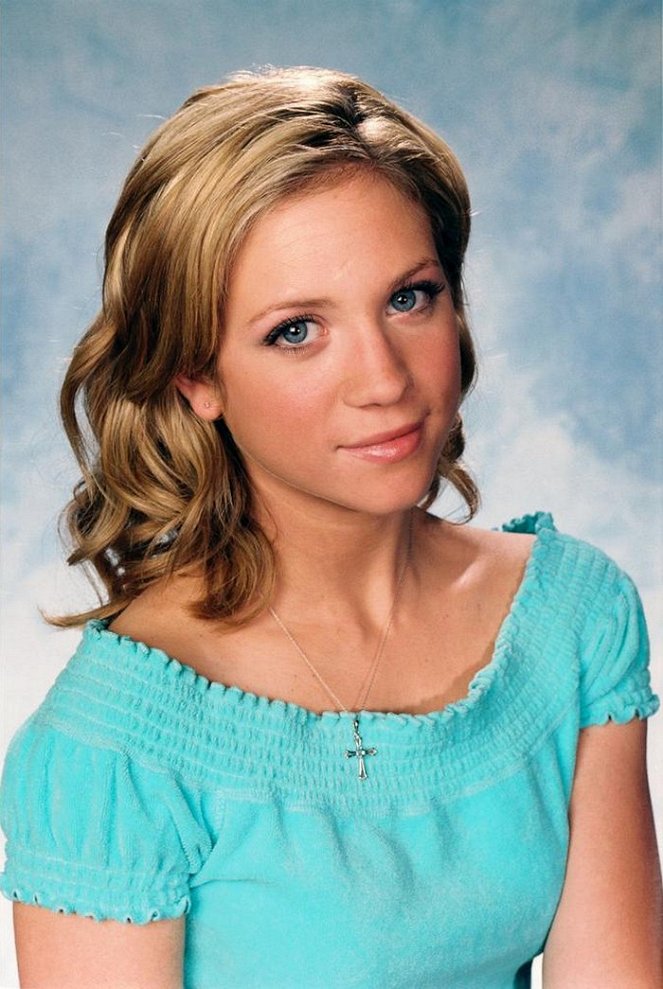 Baby-sittor - Promo - Brittany Snow