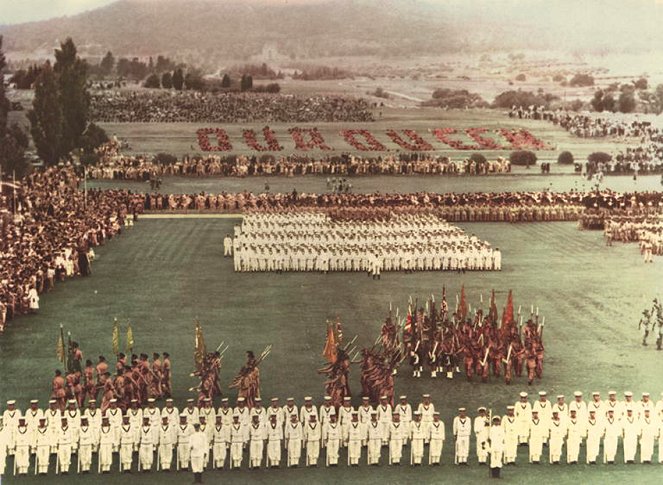 The Queen in Australia: A record of the visit by Her Majesty Queen Elizabeth II and his Royal Highness the Duke of Edinburgh, 1954 - Photos