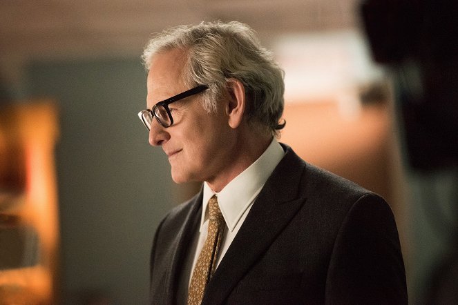 Legends of Tomorrow - Night of the Hawk - Photos - Victor Garber