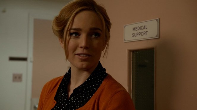DC's Legends of Tomorrow - Apparence trompeuse - Film - Caity Lotz