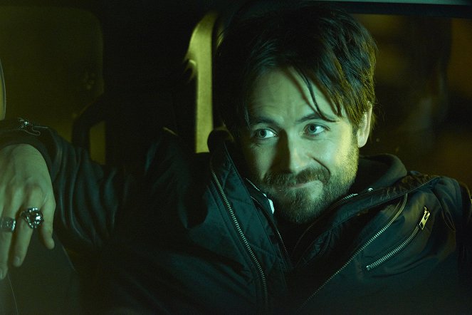 Orphan Black - Newer Elements of Our Defense - Photos - Justin Chatwin