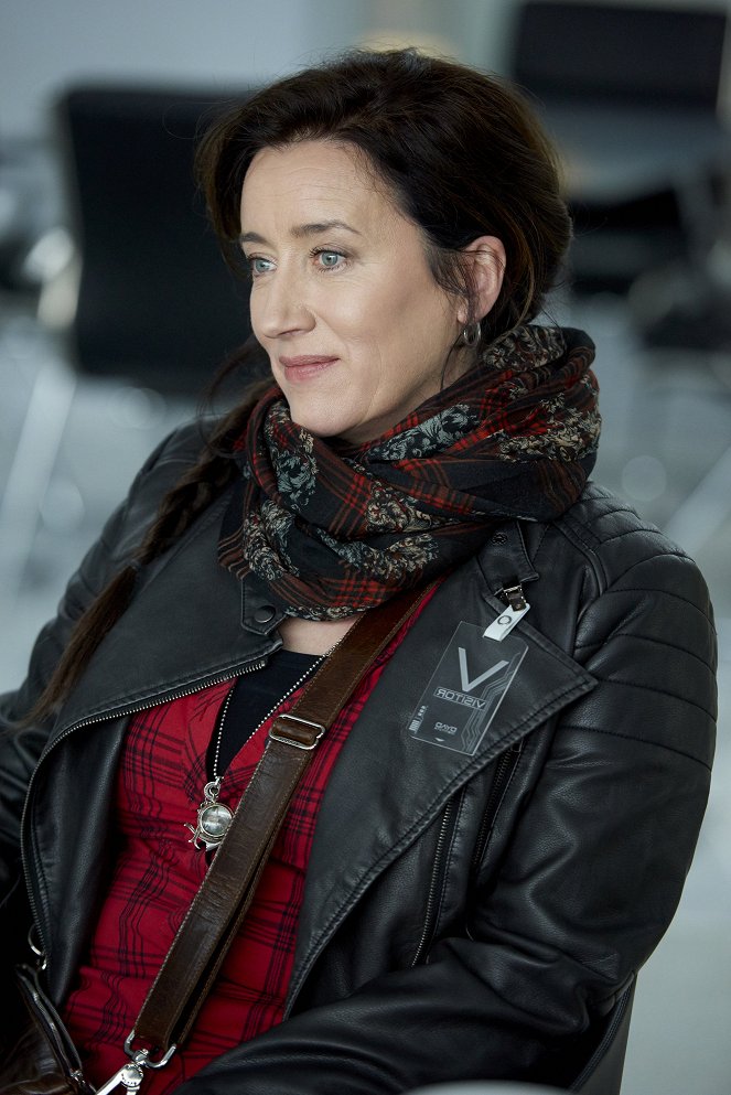 Orphan Black - Ruthless in Purpose, and Insidious in Method - Van film - Maria Doyle Kennedy