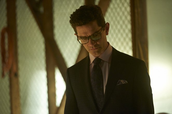 Orphan Black - History Yet to Be Written - Photos - James Frain