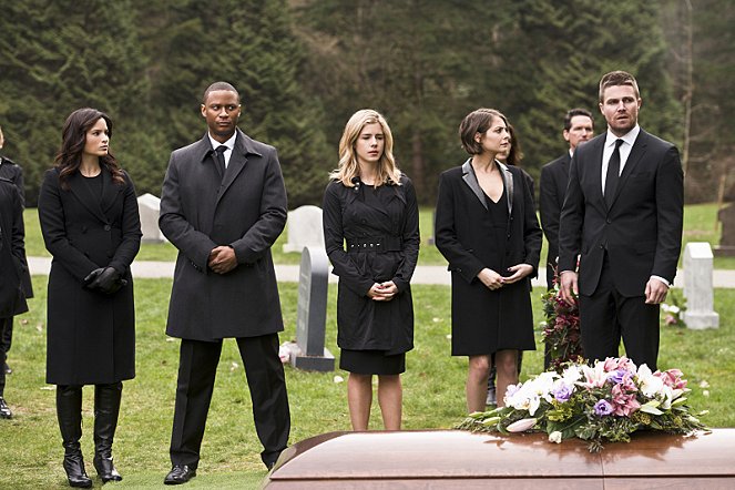 Arrow - Season 4 - Canary Cry - Photos - Katrina Law, David Ramsey, Emily Bett Rickards, Willa Holland, Stephen Amell