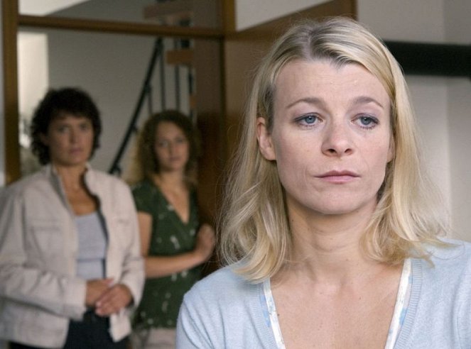 Tatort - Tödlicher Einsatz - De la película - Ulrike Folkerts, Oona-Devi Liebich, Constanze Weinig