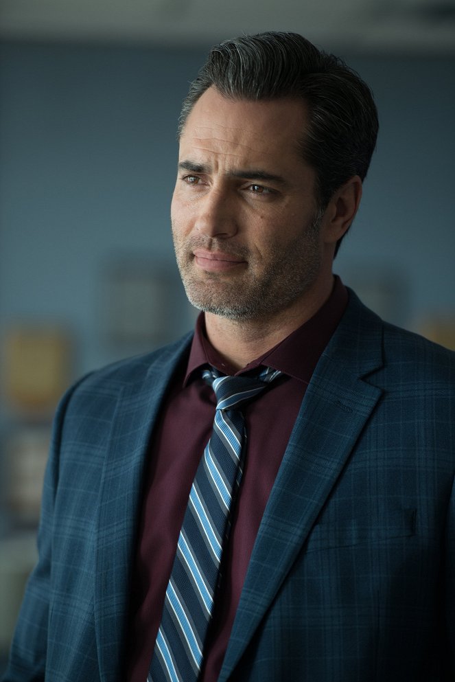 Continuum - The Desperate Hours - Photos - Victor Webster