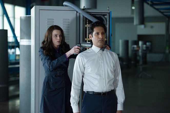 Continuum - Season 4 - Final Hour - Photos - Rachel Nichols, Stephen Lobo