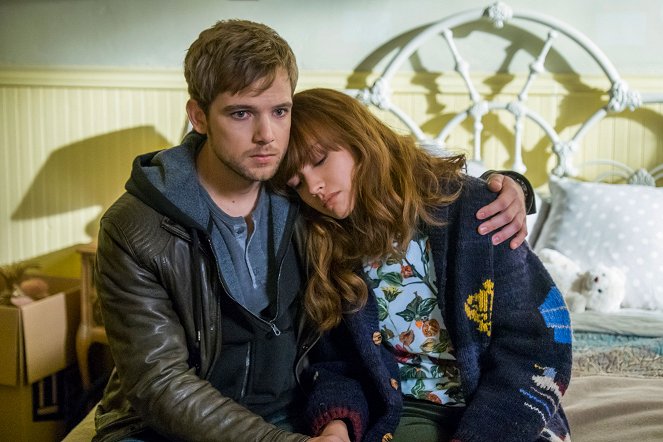 Bates Motel - Psycho a kezdetektől - There's No Place Like Home - Filmfotók - Max Thieriot, Olivia Cooke