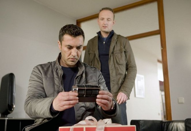 Tatort - Season 40 - Häuserkampf - Photos - Mehmet Kurtuluş, Peter Jordan