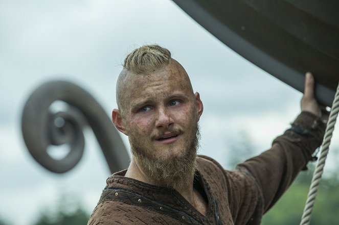 Vikingek - Season 4 - Hajók a sziklán - Filmfotók - Alexander Ludwig