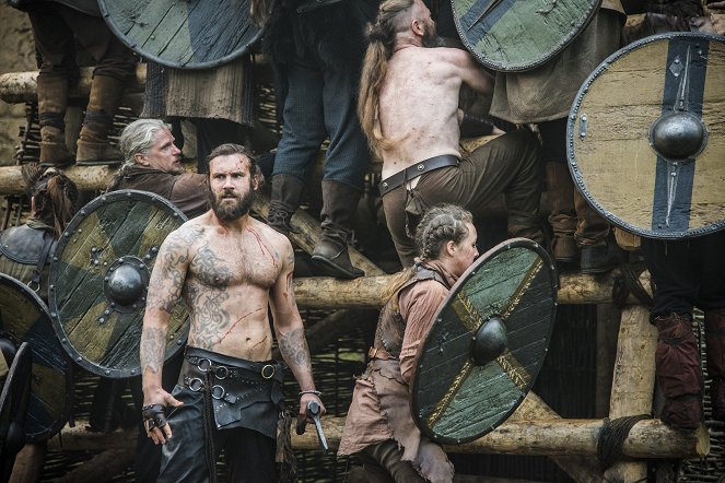 Vikingek - A kapukhoz! - Filmfotók - Clive Standen