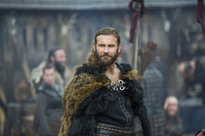 Vikings - The Usurper - Photos - Clive Standen