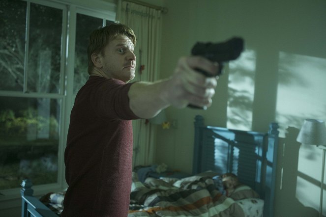 Before I Wake - Photos - Dash Mihok