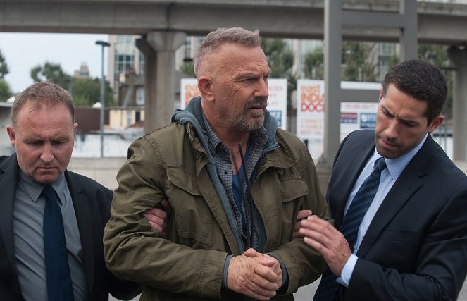 Criminal - Van film - Kevin Costner, Scott Adkins