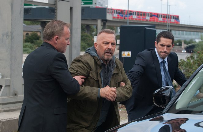 Criminal - Photos - Kevin Costner, Scott Adkins