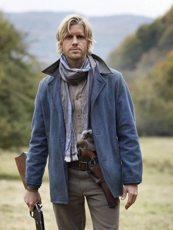 Hatfields & McCoys - Promokuvat - Matt Barr