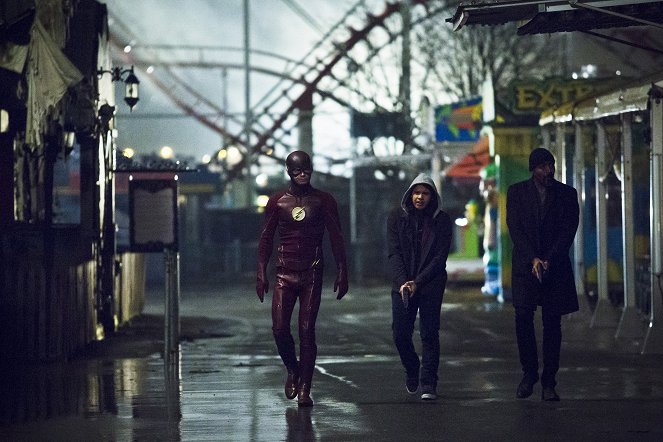 The Flash - Back to Normal - Photos - Grant Gustin, Carlos Valdes, Jesse L. Martin