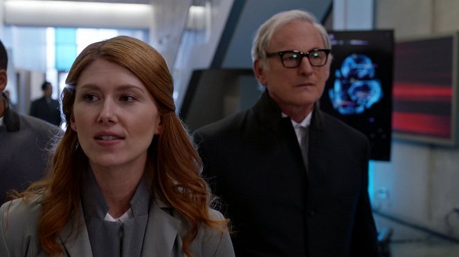 Legends of Tomorrow - Progeny - Photos - Jewel Staite, Victor Garber