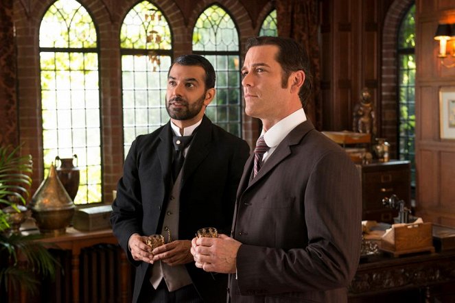 Murdoch Mysteries - Twisted Sisters - Photos - Yannick Bisson