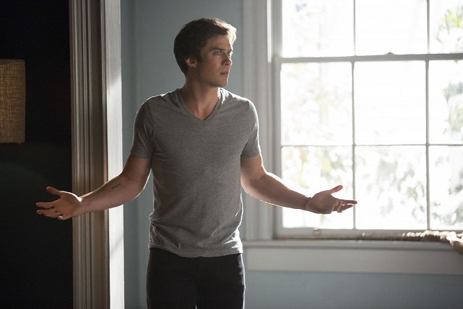 The Vampire Diaries - Season 7 - I Carry Your Heart with Me - Photos - Ian Somerhalder