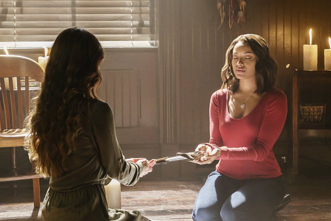 The Vampire Diaries - Postcards from the Edge - Photos - Kat Graham