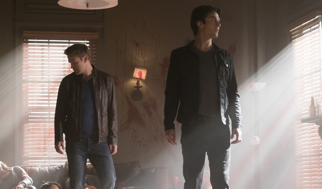 The Vampire Diaries - Season 7 - One Way or Another - Photos - Matthew Davis, Ian Somerhalder