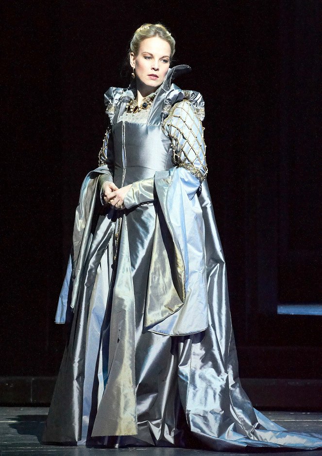 Roberto Devereux - Photos